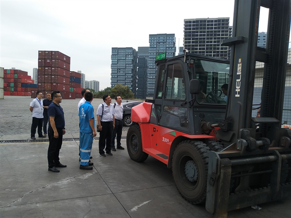 安徽合力叉车集团到国集司交流学习 合力考察.jpg