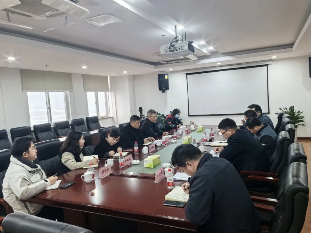 任川、刘红伟一行到果园集装箱公司调研 图片